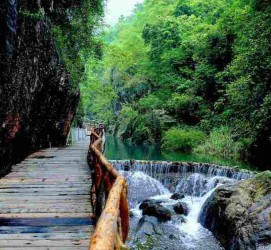 玉林周边旅游(周边旅游景区哪里好玩)