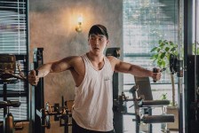 玉林肌肉男模(肌肉男模板)