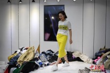 玉林兼职模特试衣服(兼职做试衣模特好吗)