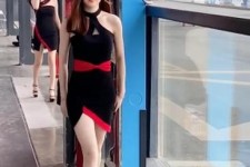 玉林女孩为挣钱在学校兼职当模特的简单介绍