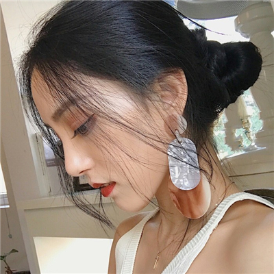玉林伴游女生张悦然的资料