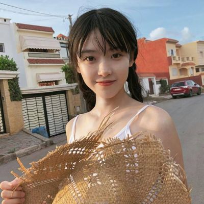 玉林伴游女生李梓萱的资料
