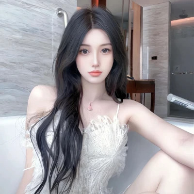 玉林伴游女生吴悠的资料
