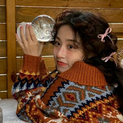玉林伴游女生郑晓涵的资料