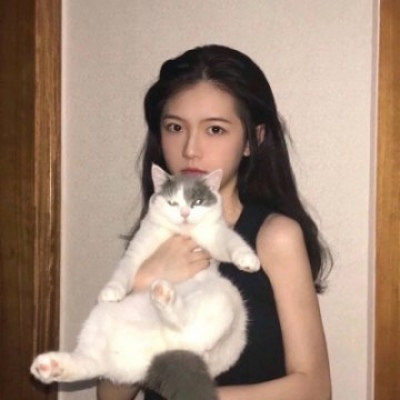 玉林伴游女生杨芃寒的资料