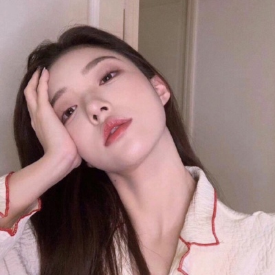 玉林伴游女生赵梦琪的资料