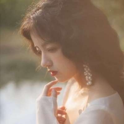 玉林伴游女生雷花蕊的资料