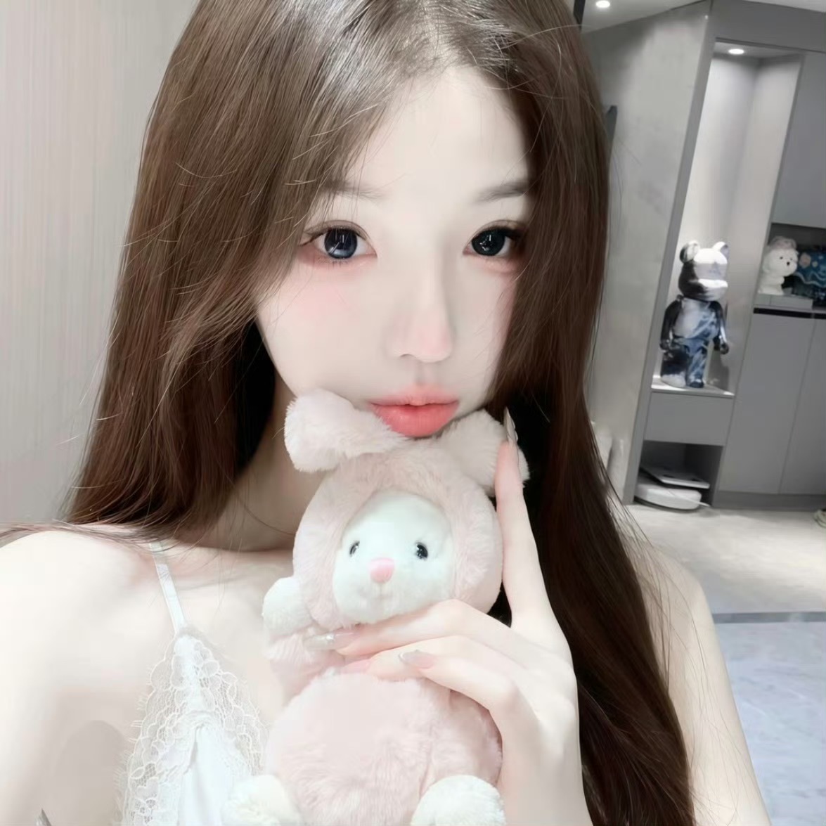 玉林伴游女生朱珠的资料