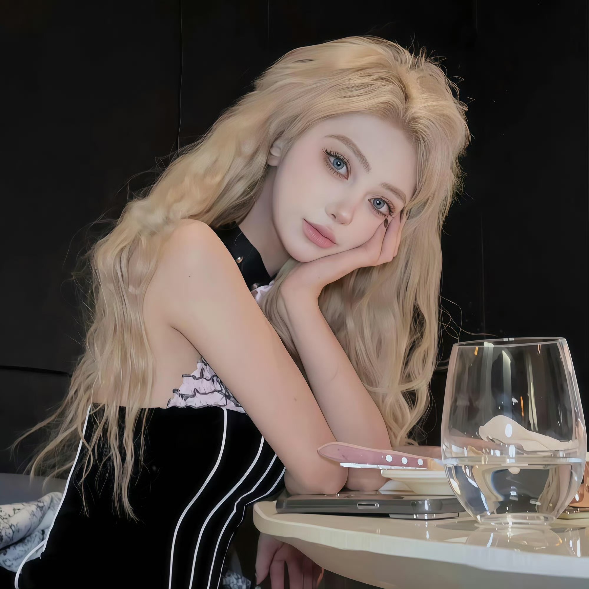 玉林伴游女生晨露的资料