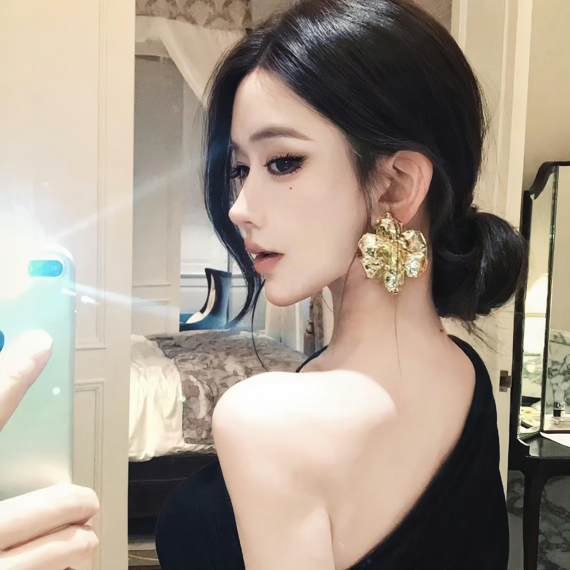玉林伴游女生靖骊萍的资料