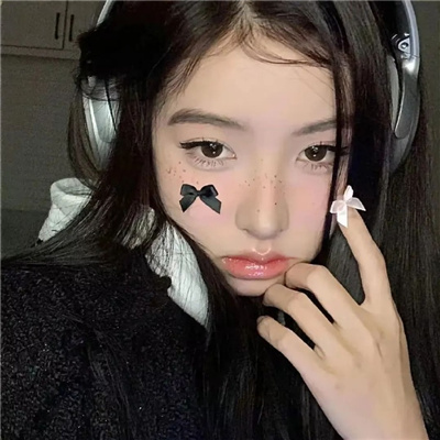 玉林伴游女生芷云的资料