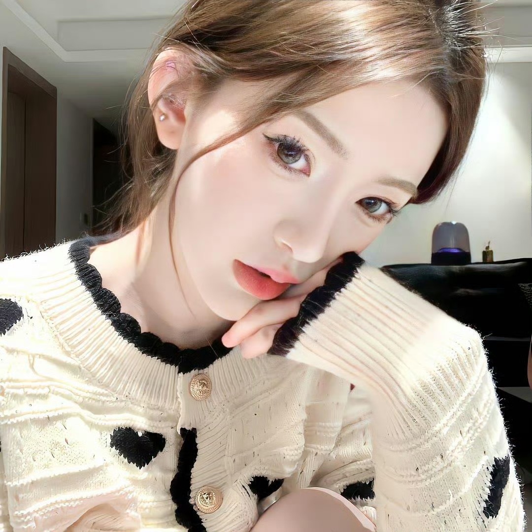 玉林伴游女生刘佳怡的资料