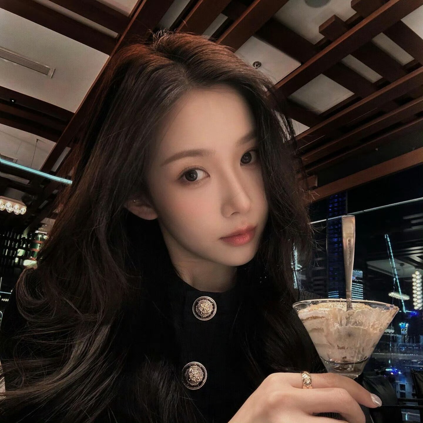 玉林伴游女生周晓雯的资料
