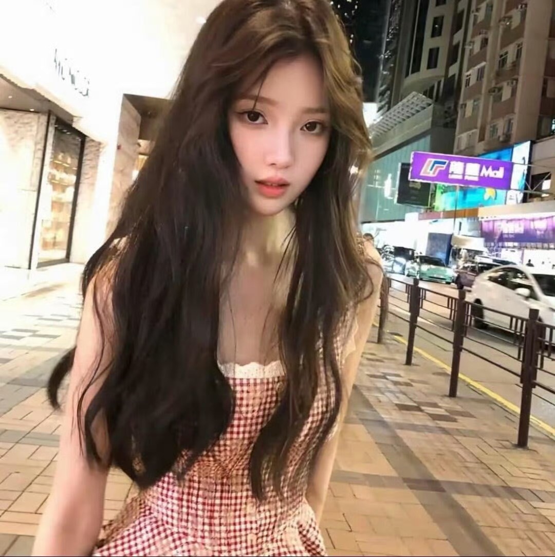 玉林伴游女生​王梦瑶的资料