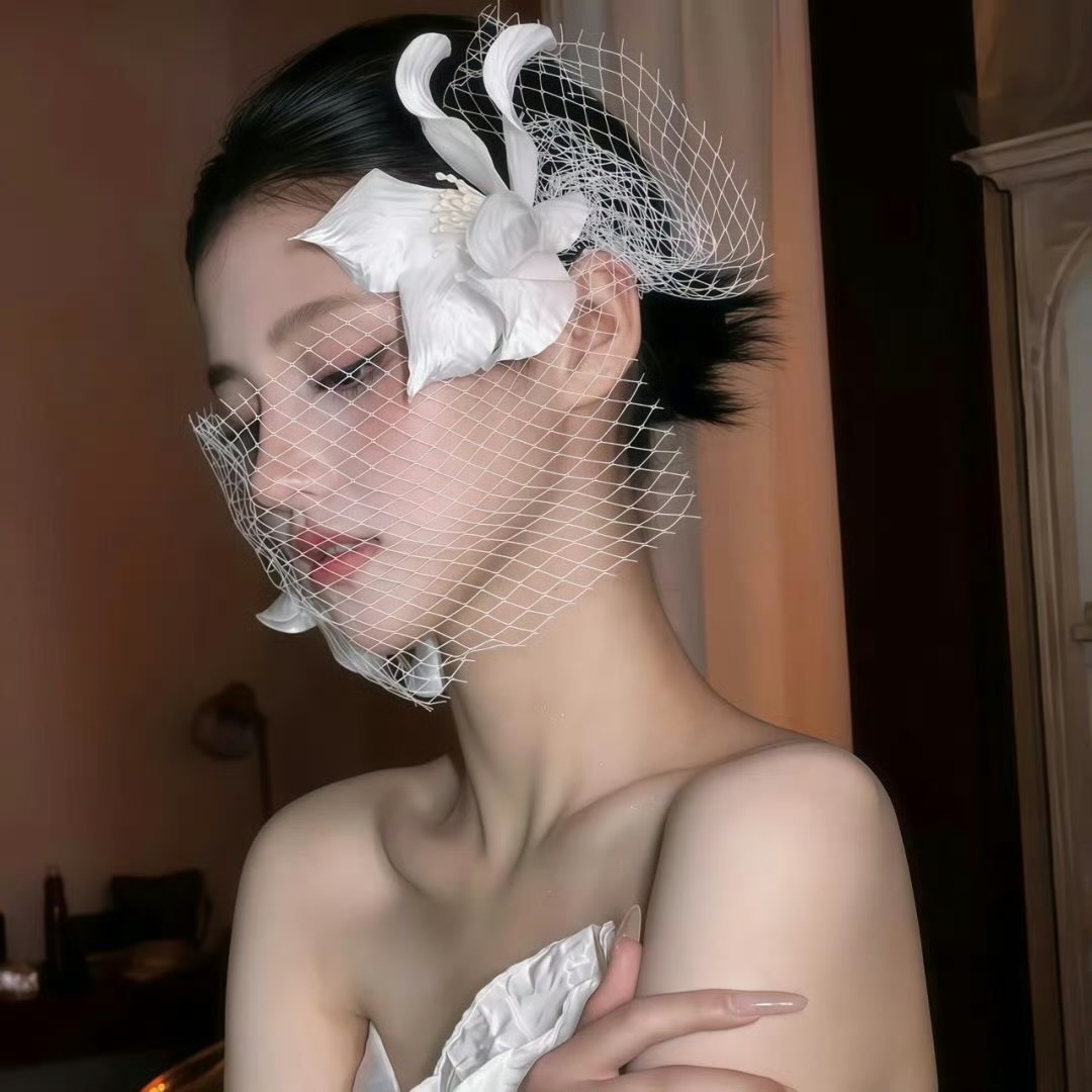 玉林伴游女生唐雅柔的资料
