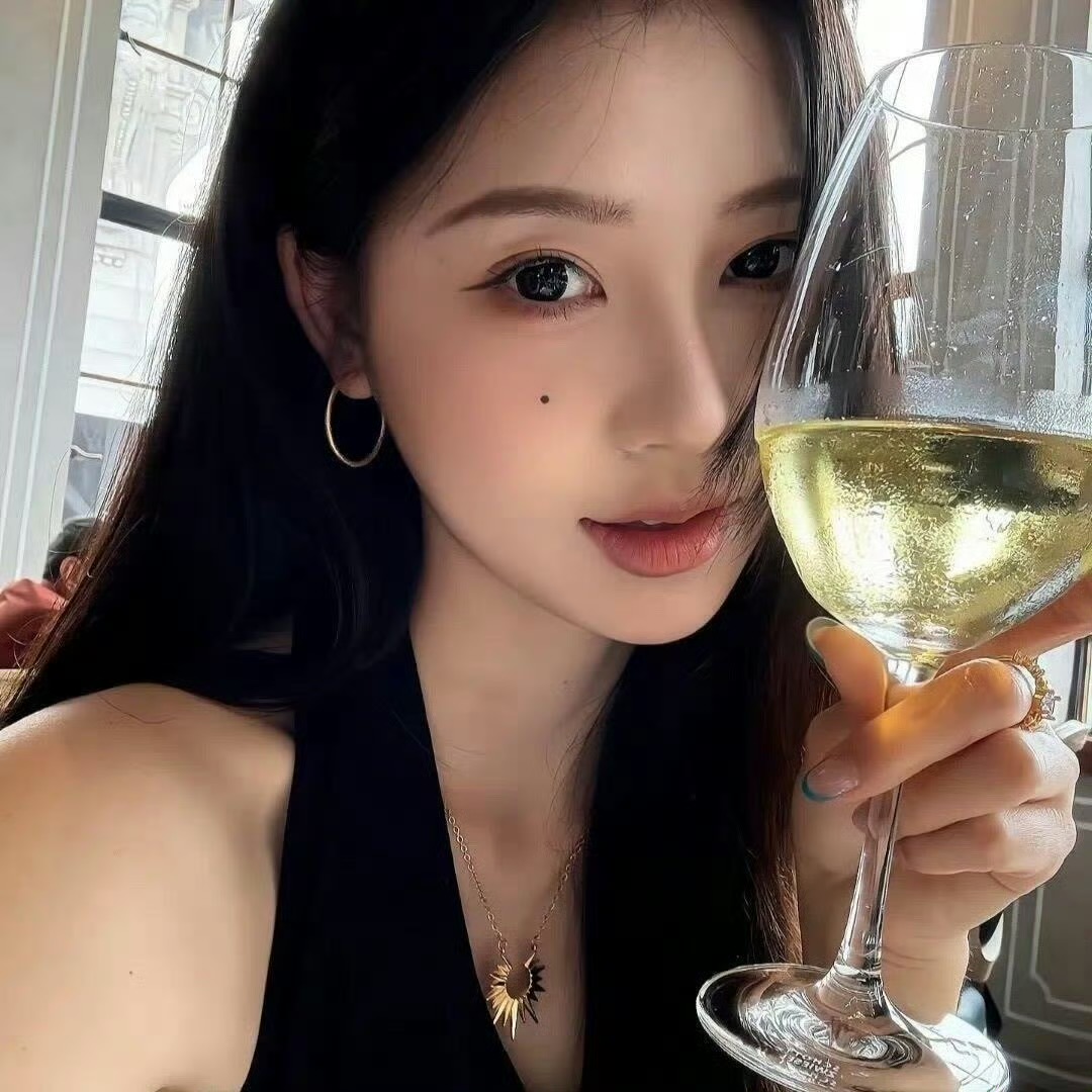 玉林伴游女生 | 张诗涵的资料