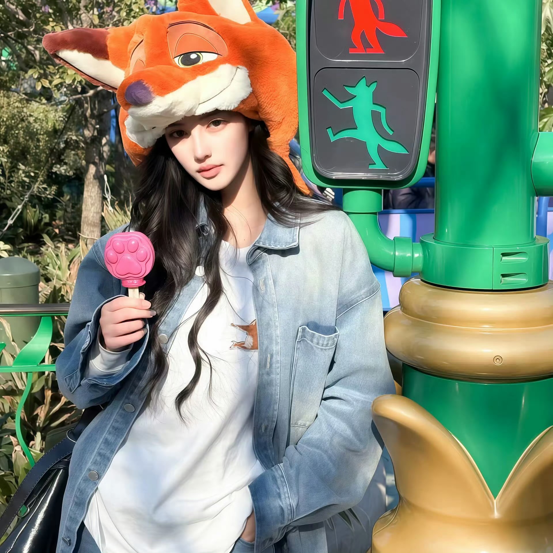 玉林伴游女生 | 屈芷烟的资料